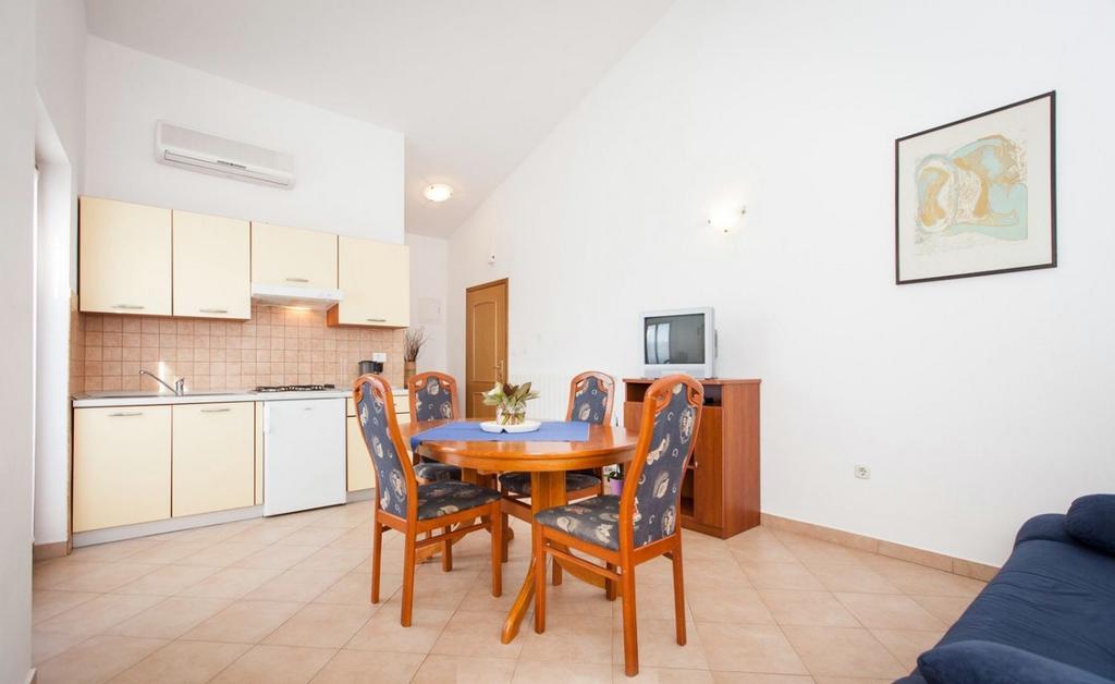 Apartments Hrvatin โรวีน ภายนอก รูปภาพ