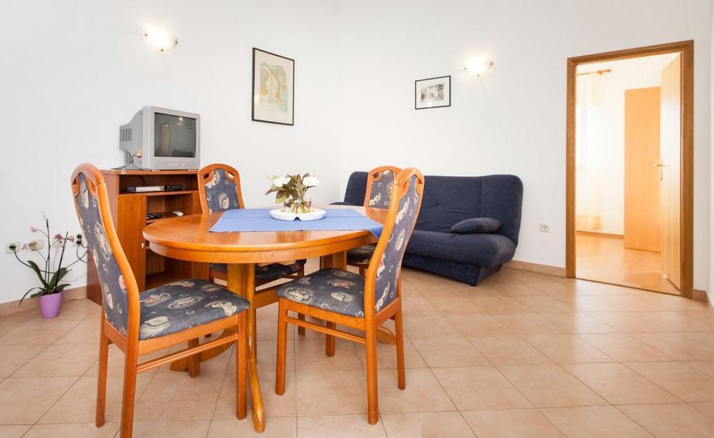 Apartments Hrvatin โรวีน ภายนอก รูปภาพ